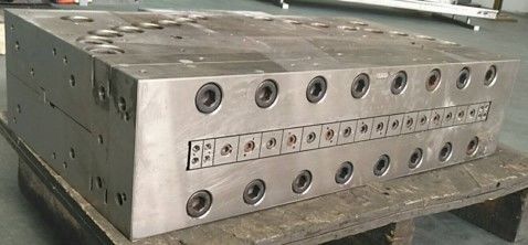 800 mm PVC WPC deurpaneel extrusievorm voor de vormvorm en 700.800.900 breed