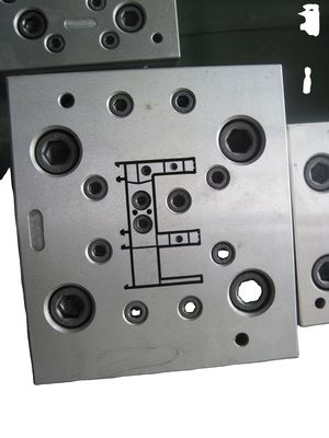 Zilveren UPVC-profielvorm met en elektroplatering Polijstoppervlaktebehandeling