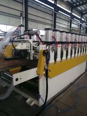 Productie van platen PVC WPC schuimplaat extrusielijn met niet toepasbare schroef L/D verhouding