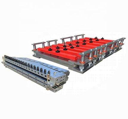 Extrusievorm voor meubels en reclameborden met een enkele holte 1320 mm P20