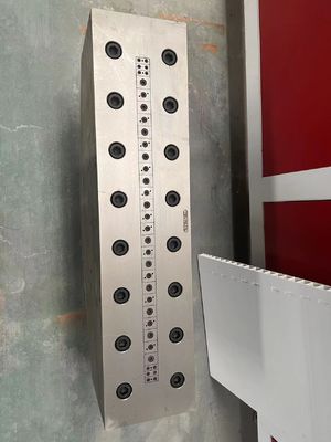 Zilveren PVC-extrusiemateriaal / kalibrator / gietkop met 1 malholte