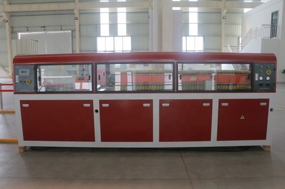 55kW Kracht Yuhao PVC deurpaneel extrusie machine voor SIEMENS Pvc profiel productie