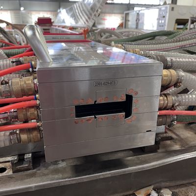 Elektroplatering Polijst PVC Skirting Baseboard Profiel Extrusiemulp voor producten