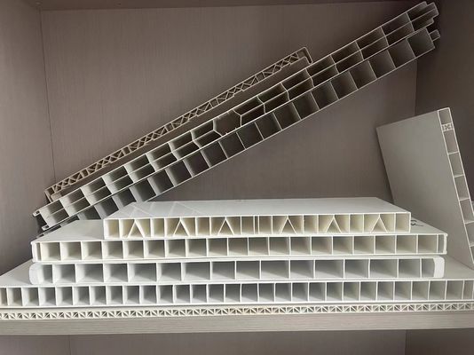 Professionele vormmaker voor WPC/UPVC holle deuren extrusie Breed 1000 mm Grootte