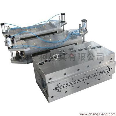 Professionele vormmaker voor WPC/UPVC holle deuren extrusie Breed 1000 mm Grootte