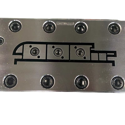 PVC Hulpprofiel Vorm en WPC Hout Plastic Door Cover Tool met AutoCAD Design