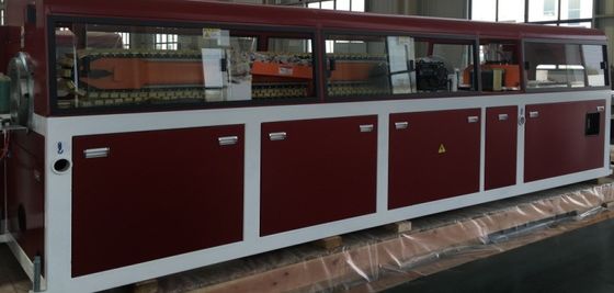 Doppelschroefde PE-profielmachine voor het maken van platen met een oppervlak van 150-200 kg/uur