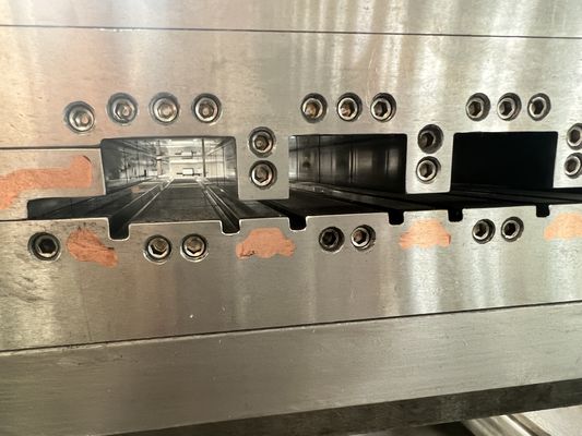 PE Panel Custom PVC Hout-Plastic Mould Solutions De perfecte keuze voor creatieve kopers