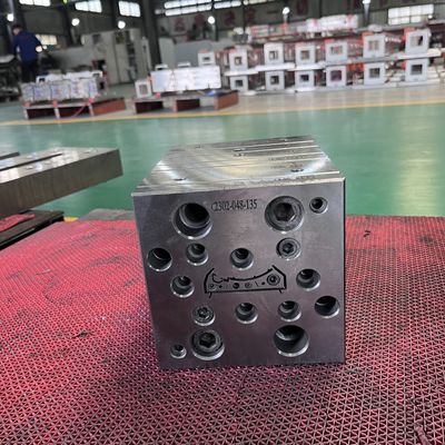 Extrusievorm voor 1 holte PVC hulpprofiel en WPC deurbedekking