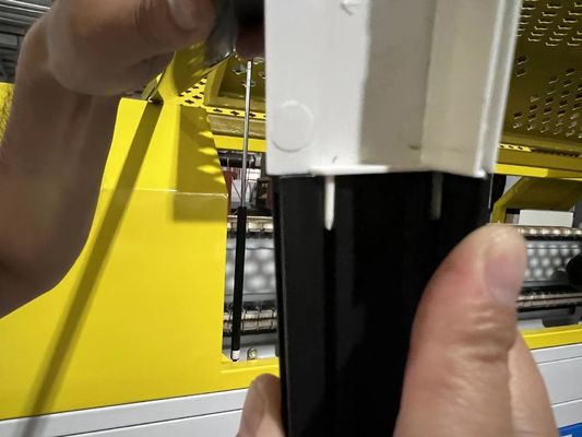 Op maat gemaakte UPVC-frameprofiel Plastic Extrusion Mould voor de productie van huishoudelijke producten
