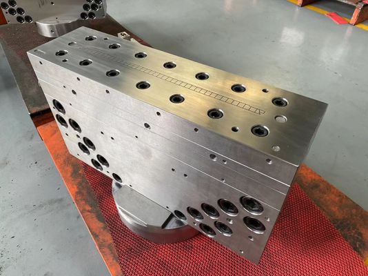 Huishoudelijk product Schimmel voor op maat gemaakte PVC-vensterprofiel extrusie in zilveren kleur