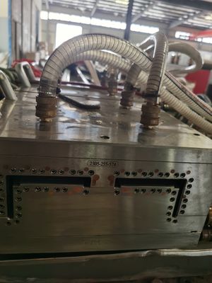 Twee holtes zilveren extrusie-lijstvorm voor het vormen van UPVC-deurframe en zilveren coating