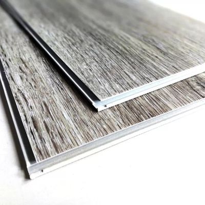 Chinese SPC-vloer-extrusielijn met 3CR17-vormingsmodus en extrusievorm