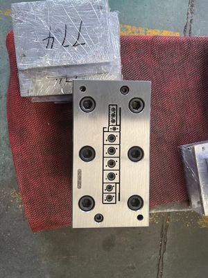 PVC hout plastic schuim deurraamvorm voor WPC PVC venster- en deurprofiel extrusie