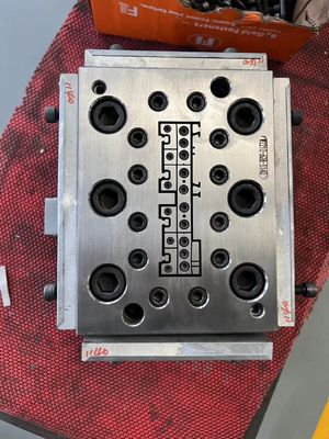 3CR17 PVC-kunststof-extrusiemolden met elektroplatering, poetsoppervlaktebehandeling