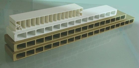 Elektroplatering Polijstbehandeling 3CR17 UPVC Hollow Panel Mould voor deur- en wandpaneel