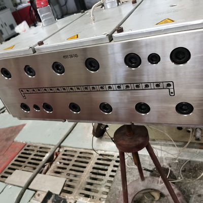 1 holtevorm op maat pvc wpc holle deurplaat extrusie vorm en profielen vorm