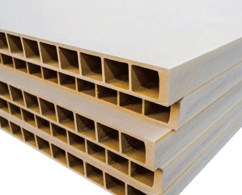Plastic Mould voor PVC Plastic Profile Extrusion Productielijn van Skirting Baseboard