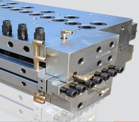 CAD ontworpen elektrische verwarmer PVC-foamplaat plaat extrusie mal met dubbele manifold