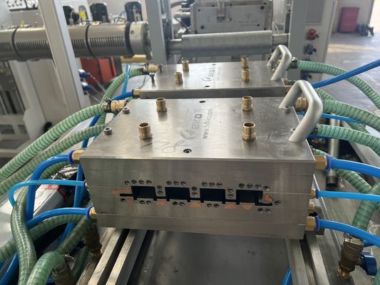 3D bamboevezel achtergrond hout plastic composietwandpaneel voor het interieur van gebouwen
