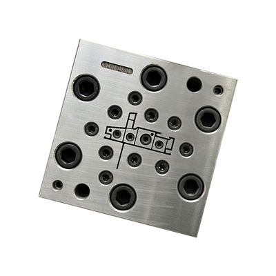 1 Hoogte Upvc Raamwerktuigen Vloervorming Muurpaneel Plastic Cladding Die Wpc Pvc Extrusiemulp