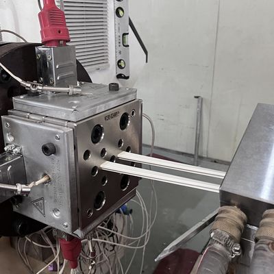 Persoonlijke grootte Profiel Venstervoorziening Plastic Profiel Extrusie Vorm voor Decor Vormen