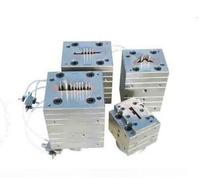 Precision WPC PVC Pipe and Profile Windows Extrusion Die Design Mould voor maat