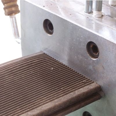Elektroplatering Polijst WPC PVC-buis Extrusie Die Design Mould voor klantvereisten