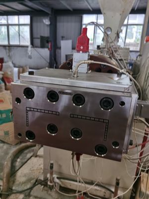 Zilveren PVC-ruitprofiel-extrusievorm voor verschillende ontwerpen en interlock-architectuur