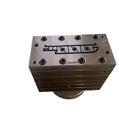 Precision WPC deurframe vorm en kalibratie met water tank
