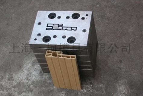 Op maat gemaakte WPC-dekbalk-extrusiemulp gemaakt in Huangshi met 3CR17-materiaal
