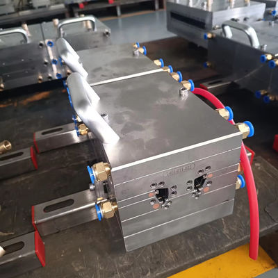 Veelzijdige zilveren kunststof die vorm voor PVC-extrusie van venster- en deurprofielen