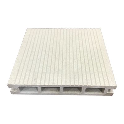 WPC-bekledingsproductiemachine met 261*31mm holle dekvorm en PE-materiaal