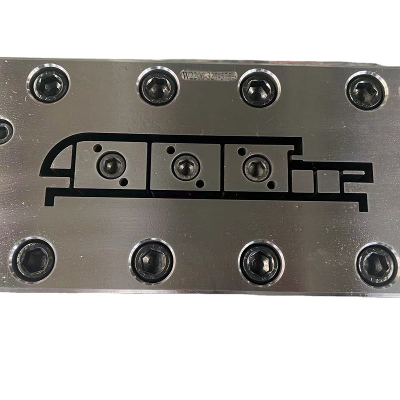 PVC Hulpprofiel Vorm en WPC Hout Plastic Door Cover Tool met AutoCAD Design