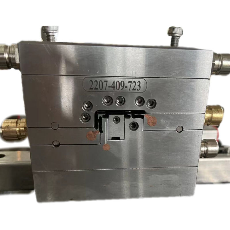 Op maat gemaakte UPVC-frameprofiel Plastic Extrusion Mould voor de productie van huishoudelijke producten