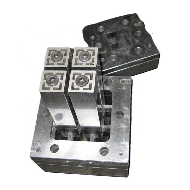 Gepersonaliseerde WPC PE PP-profielen Extrusie Die Design Mould voor zilveren huishoudelijk product