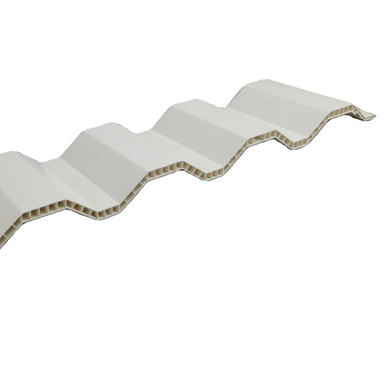 Zilveren PVC gegolfde holle extrusievorm voor een soepel productieproces