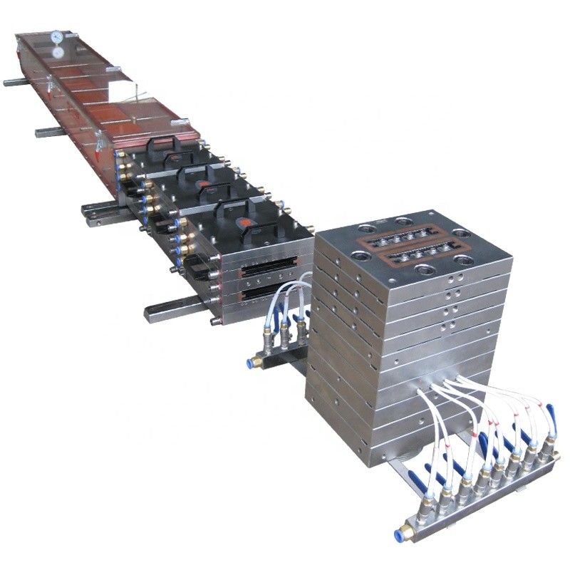 AutoCAD ontworpen PE WPC Decking Profile Louver Wandbekleding Productielijn voor de markt